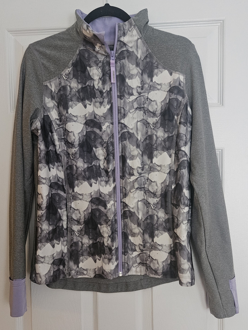 Mondetta Gray & Lilac Patterned Zip-Up Sport Jacket. Like New. Size M.
